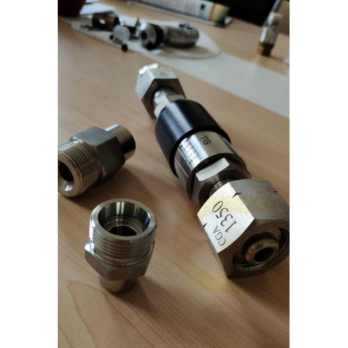 高压氢气拉断阀